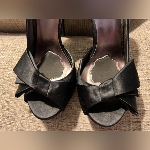 Black Bow Satin Heels - Picture 1 of 6